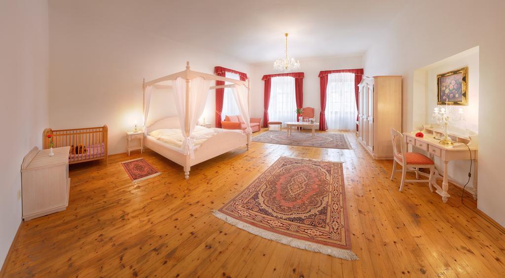 Hotel Ruze Rozmberk Nad Vltavou Room photo