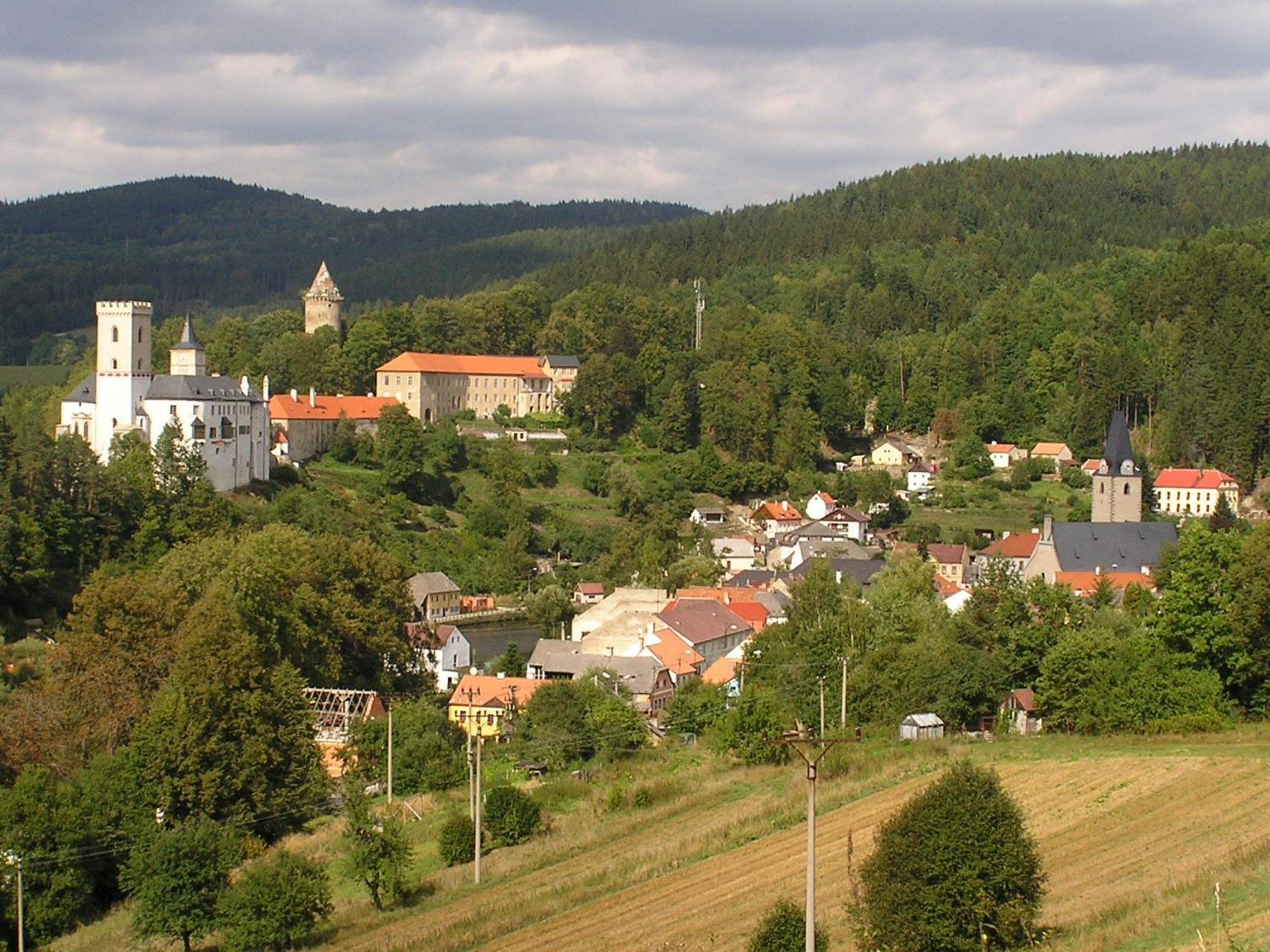 Hotel Ruze Rozmberk Nad Vltavou Exterior photo